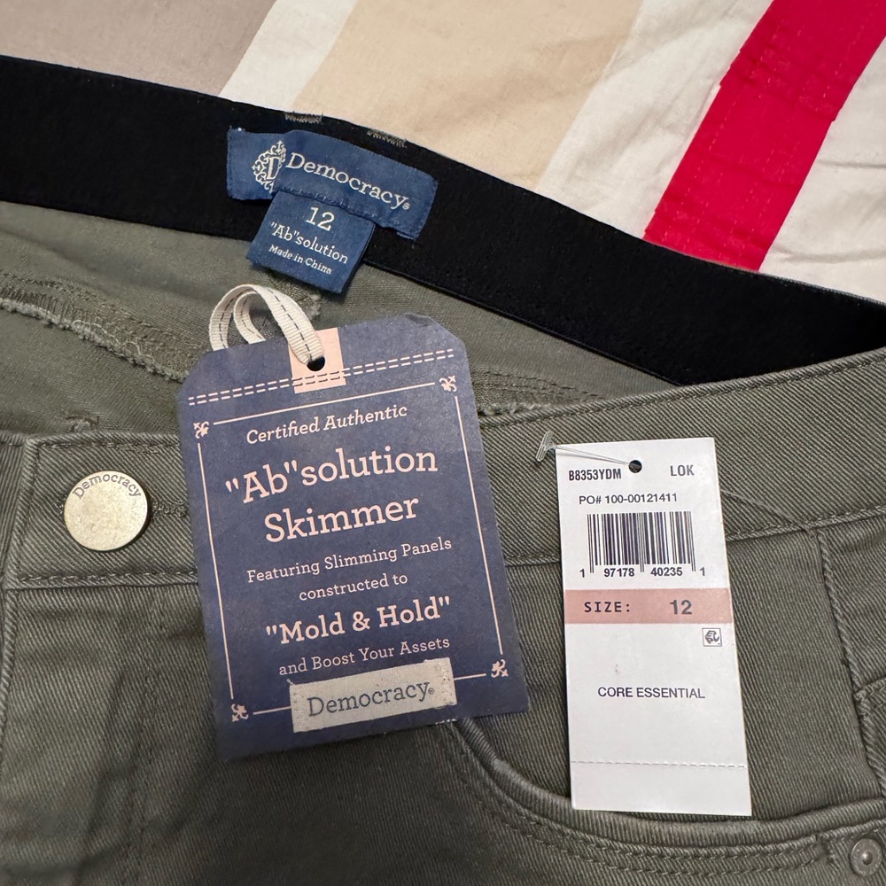 Democracy Olive Green "Ab"solution Skimmer Pants